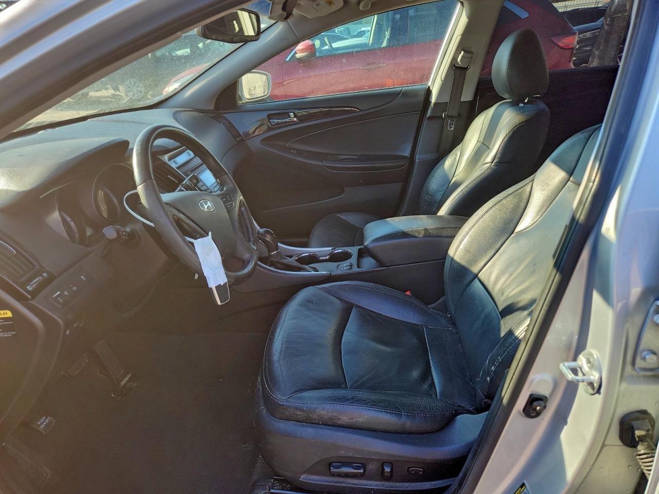 2013 HYUNDAI SONATA SE photo 7