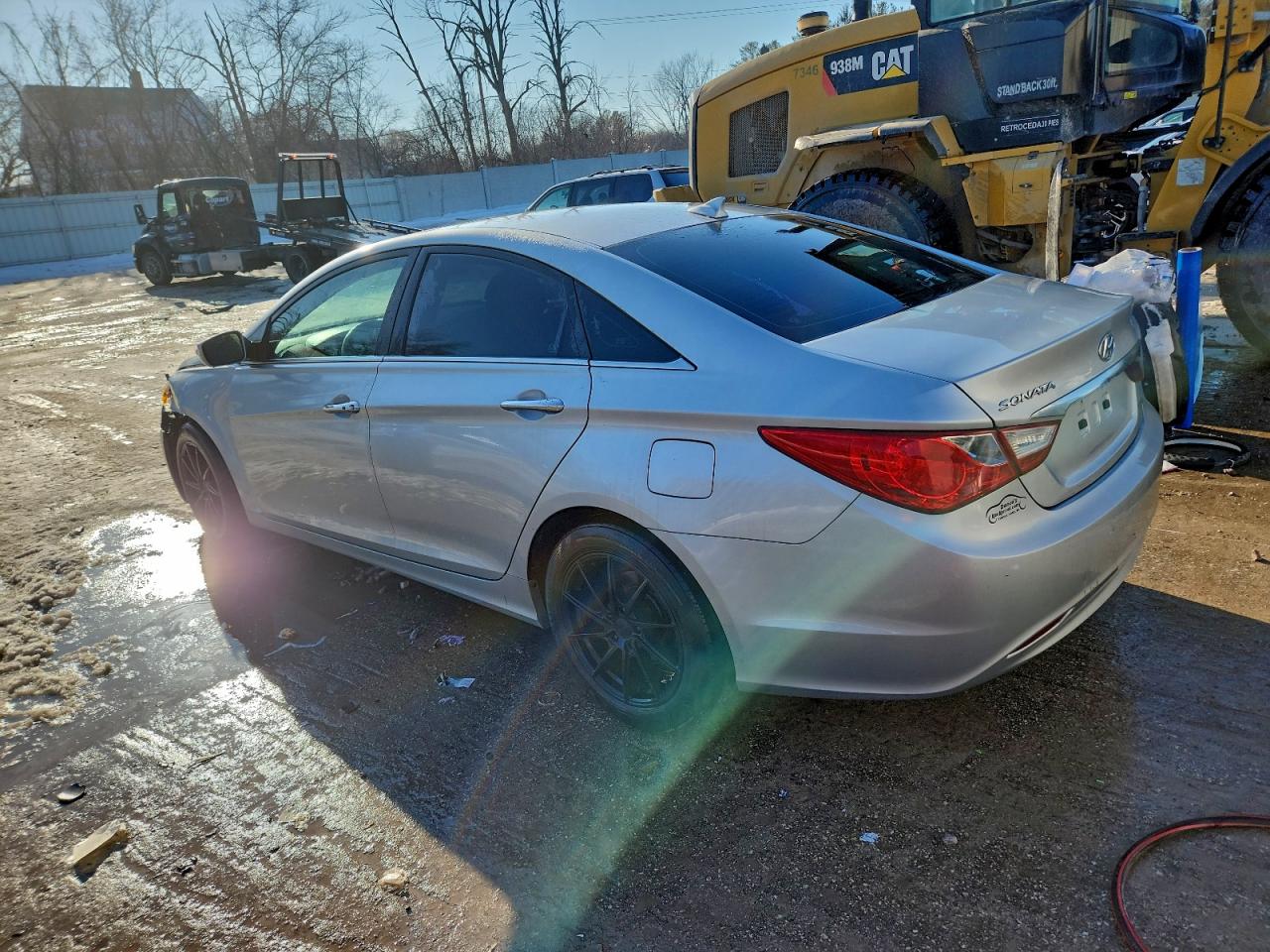 2013 HYUNDAI SONATA SE photo 2
