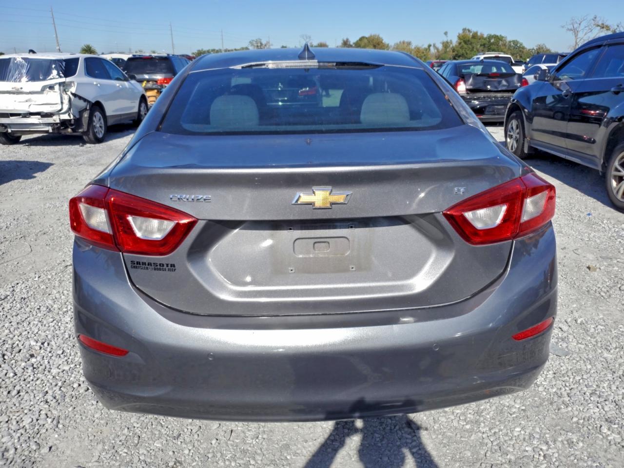 2019 CHEVROLET CRUZE LT photo 6