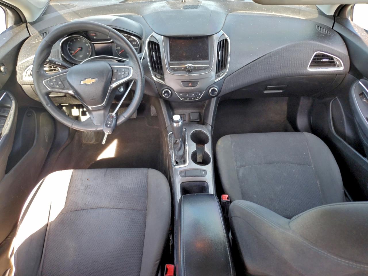2019 CHEVROLET CRUZE LT photo 8