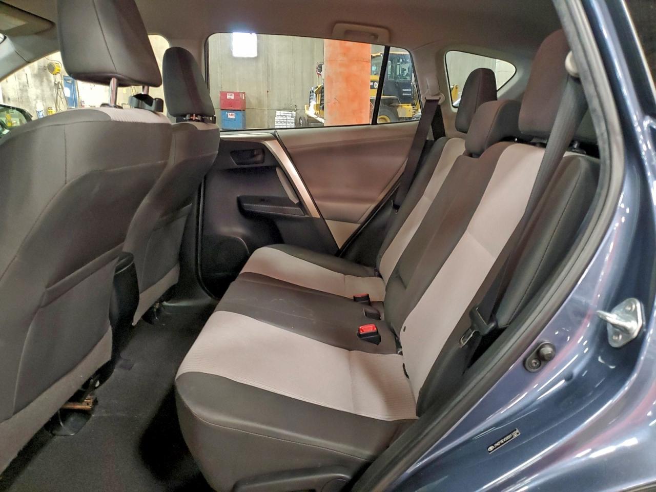 2013 TOYOTA RAV4 LE photo 11