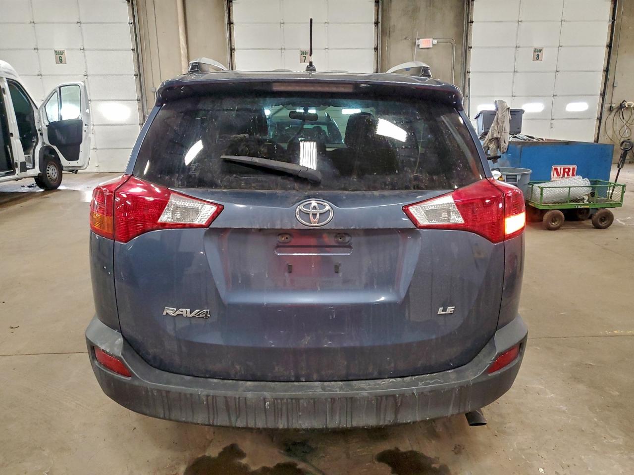 2013 TOYOTA RAV4 LE photo 6