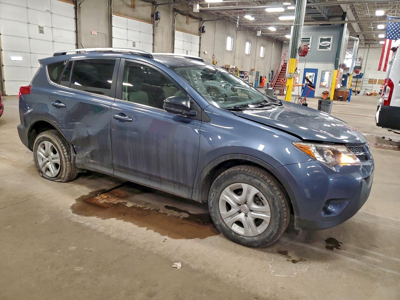 2013 TOYOTA RAV4 LE photo 4
