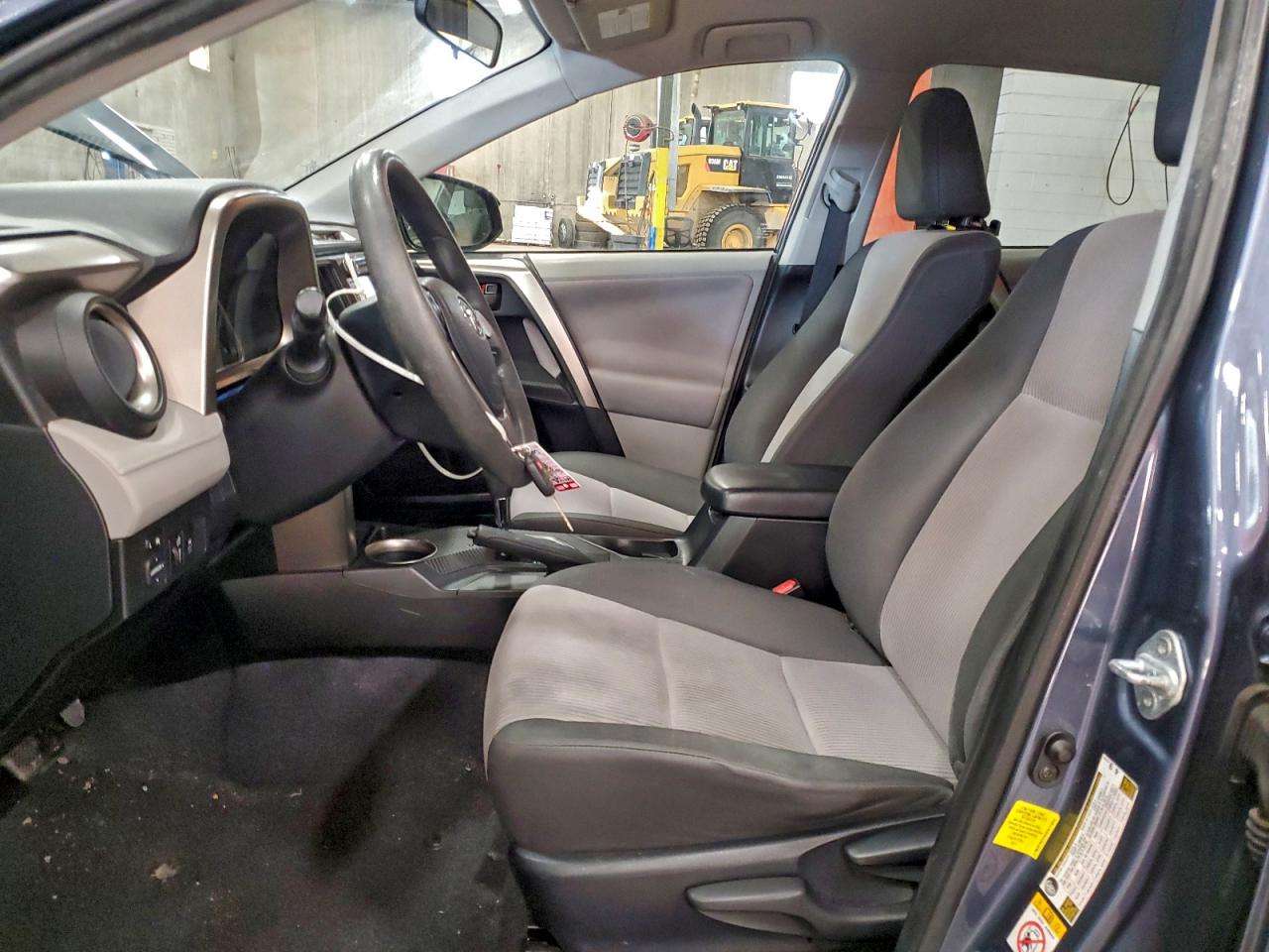 2013 TOYOTA RAV4 LE photo 7