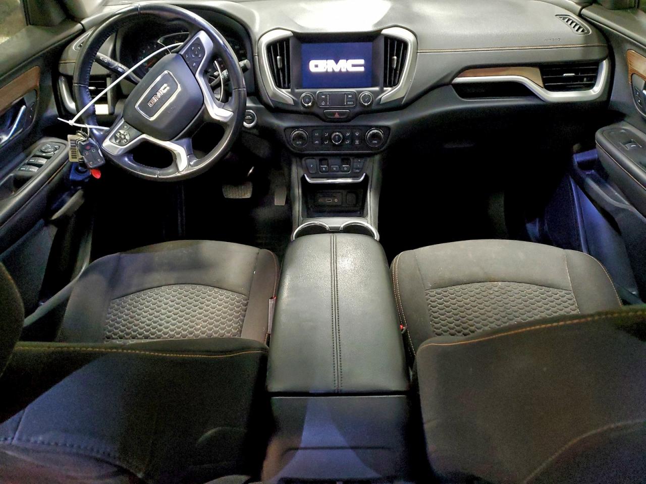 2020 GMC TERRAIN SLE photo 8