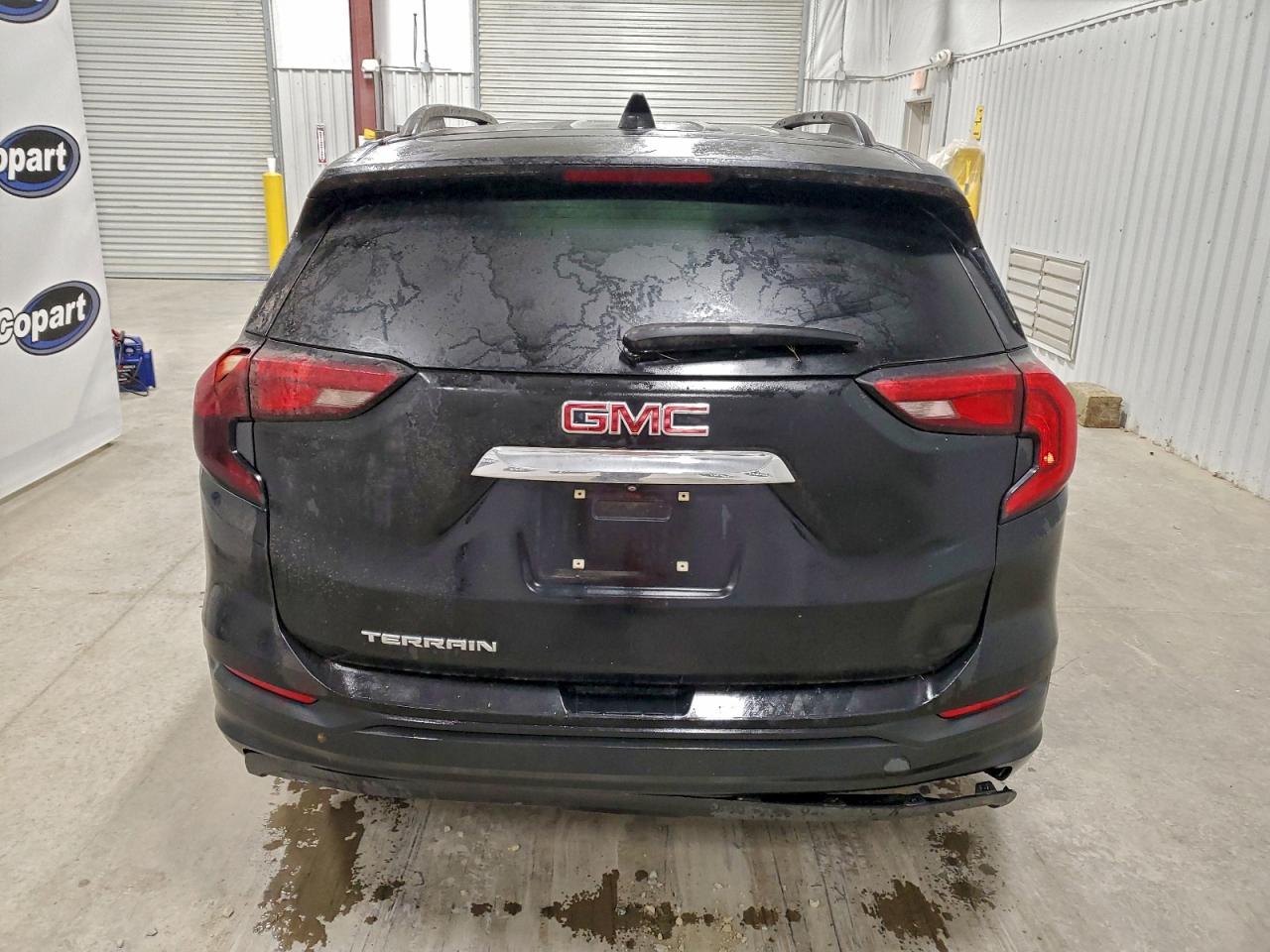 2020 GMC TERRAIN SLE photo 6