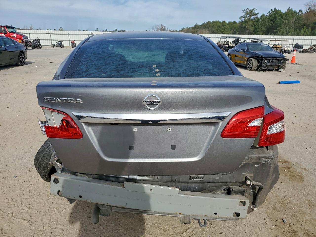 2018 NISSAN SENTRA S photo 6