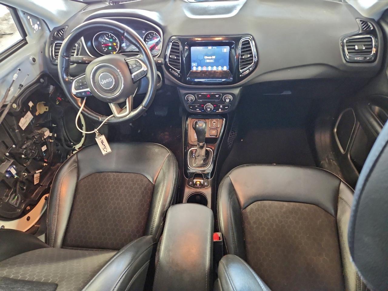 2021 JEEP COMPASS LATITUDE photo 8