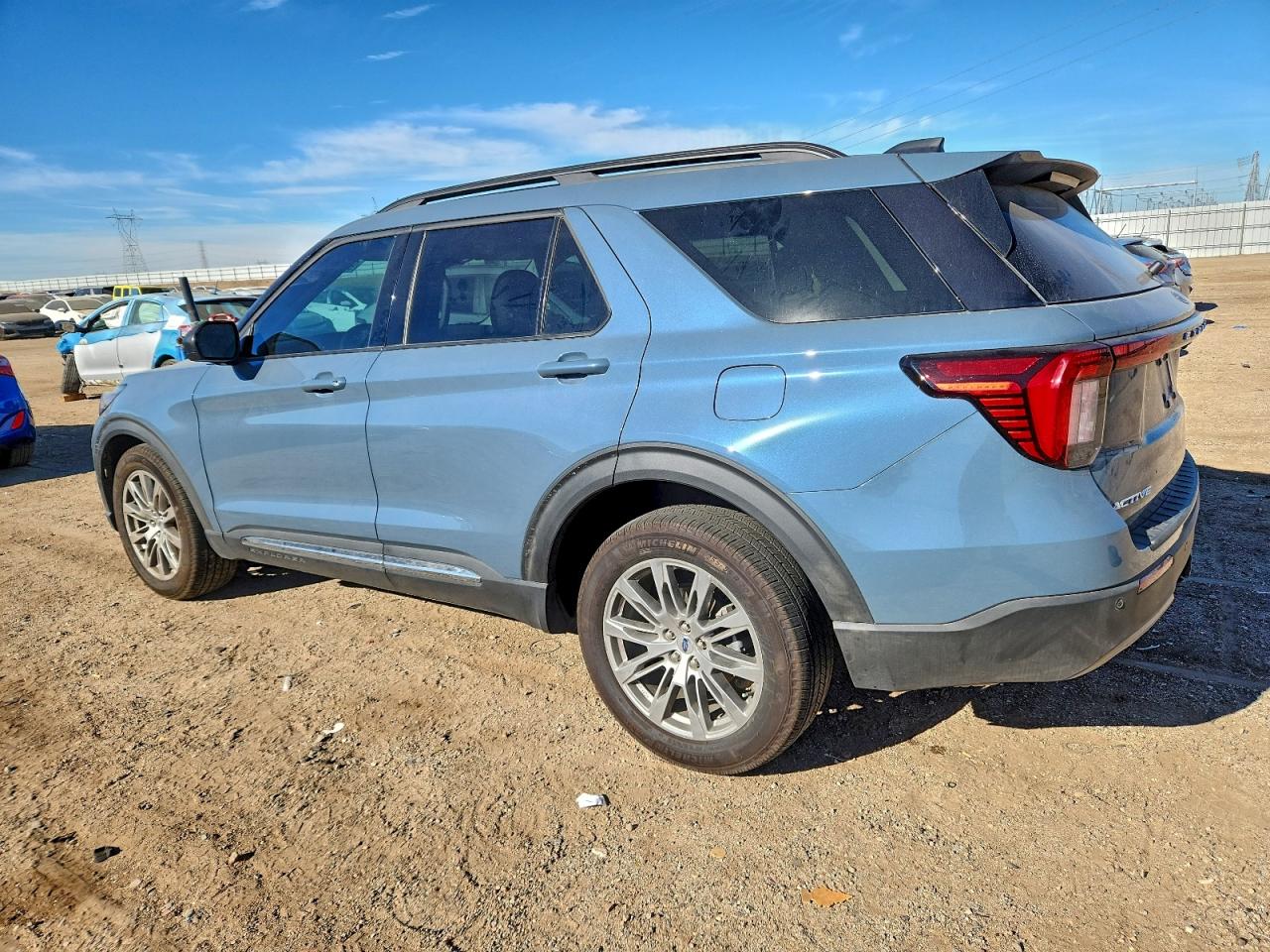 2025 FORD EXPLORER ACTIVE photo 2