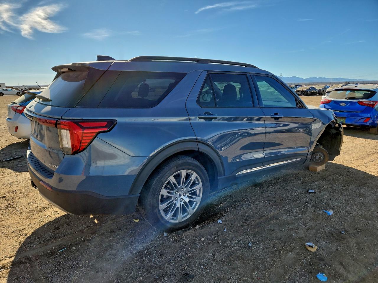 2025 FORD EXPLORER ACTIVE photo 3