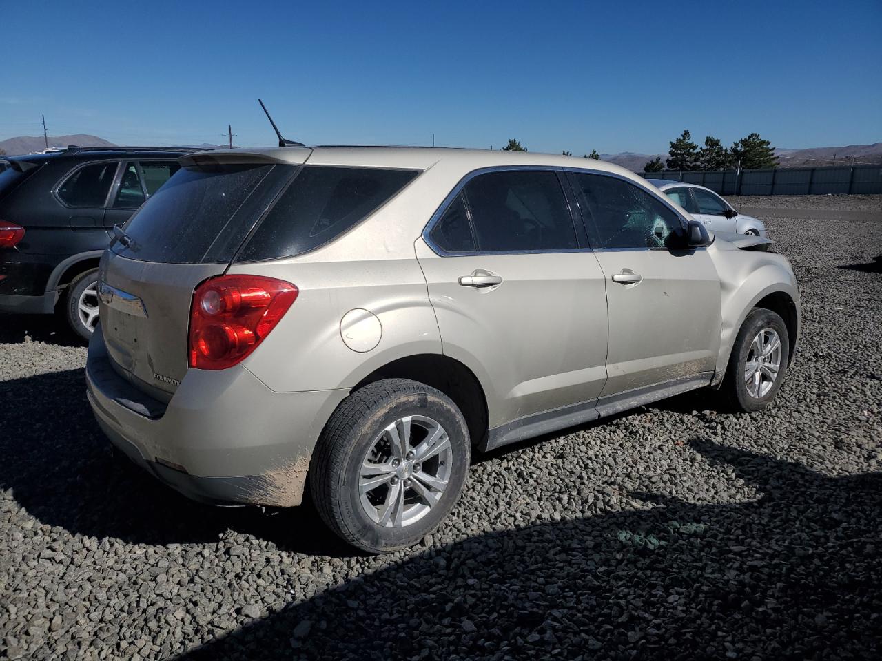 2014 CHEVROLET EQUINOX LS photo 3
