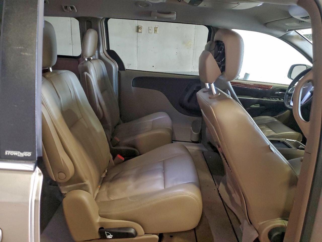2013 CHRYSLER TOWN & COUNTRY TOURING photo 11