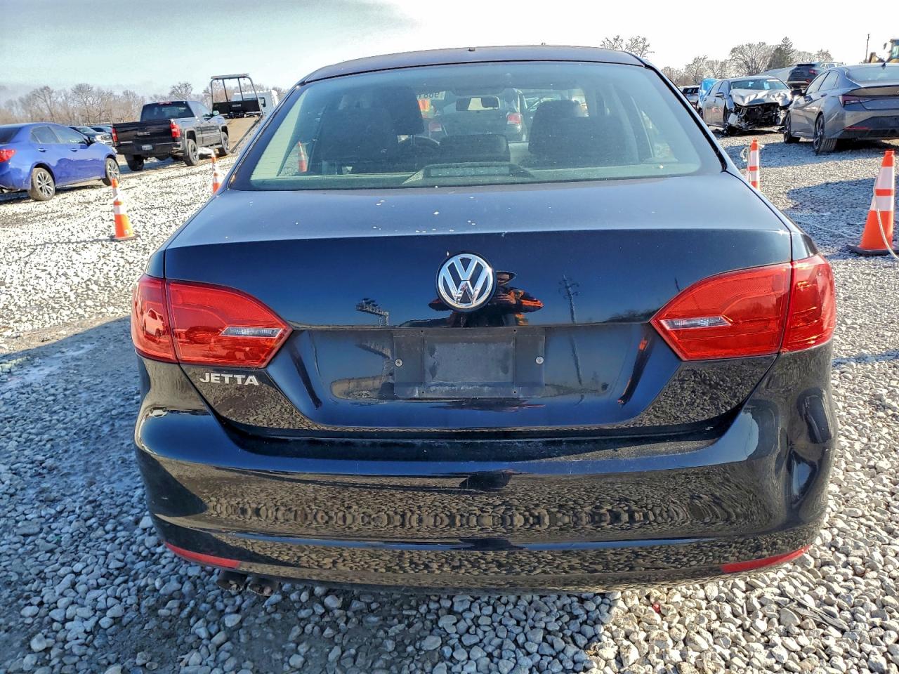 2013 VOLKSWAGEN JETTA BASE photo 6