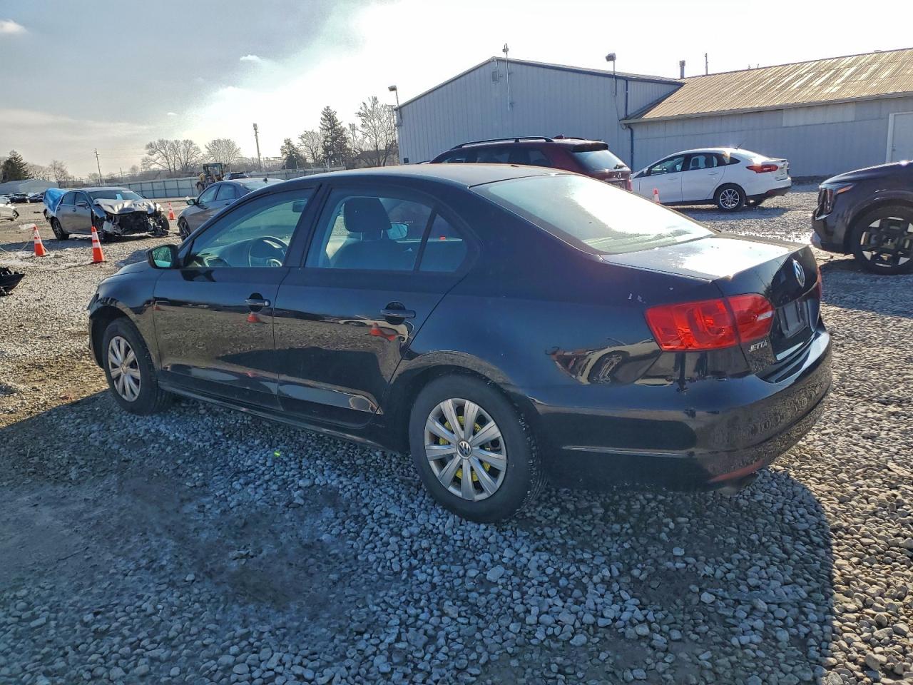 2013 VOLKSWAGEN JETTA BASE photo 2
