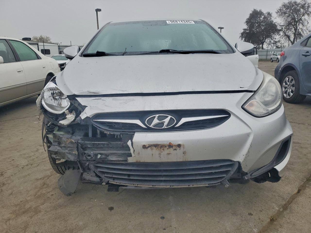 2012 HYUNDAI ACCENT GLS photo 5