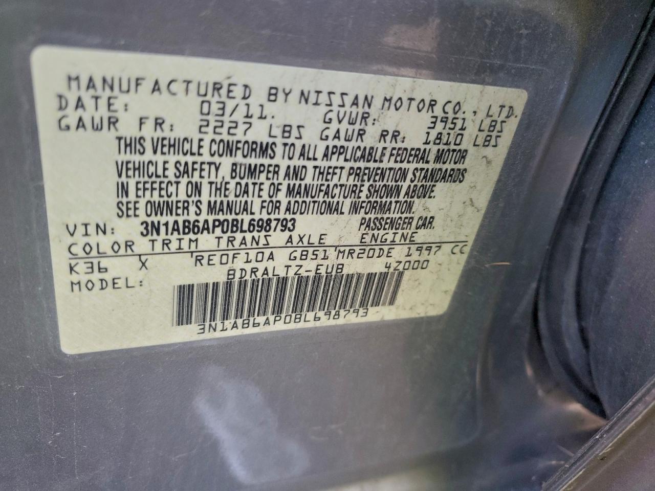 2011 NISSAN SENTRA 2.0 photo 12