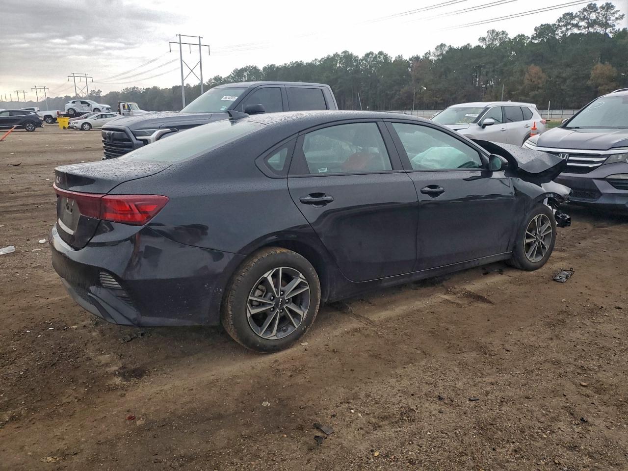 2024 KIA FORTE LX photo 3