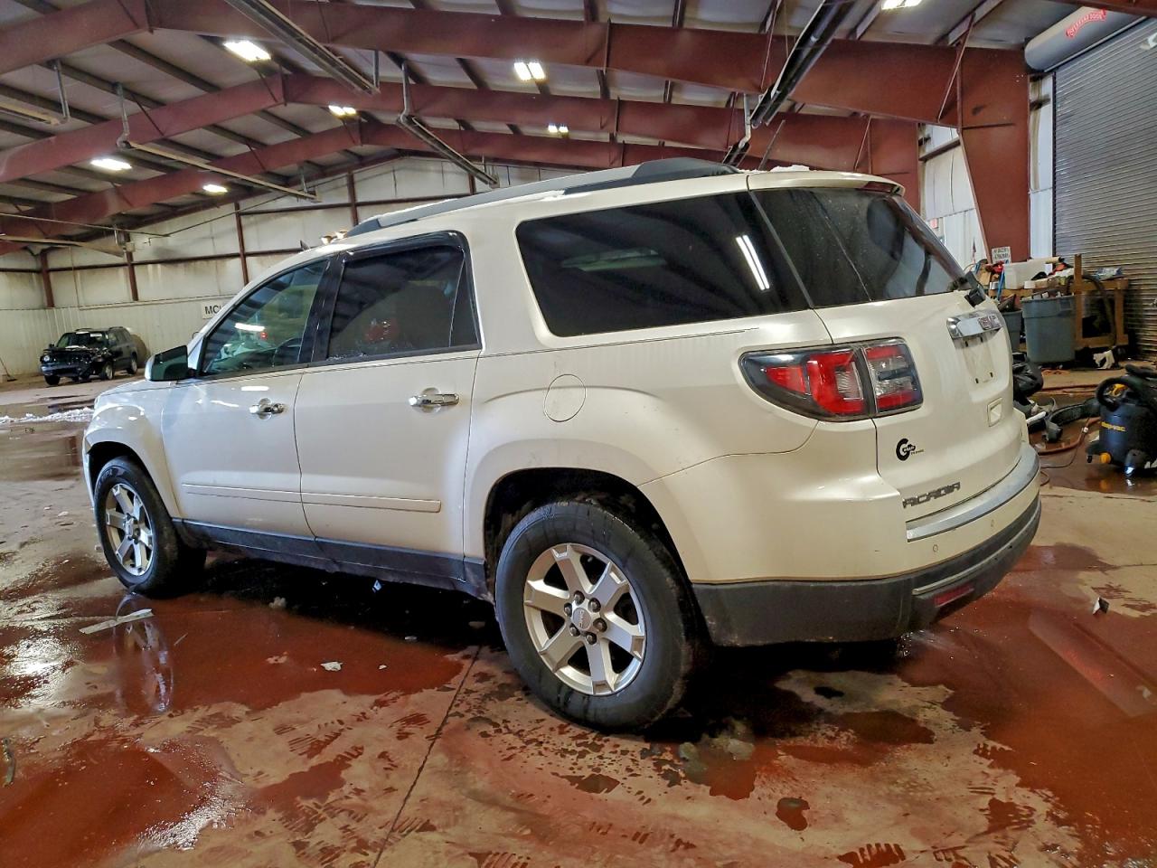 2014 GMC ACADIA SLE photo 2