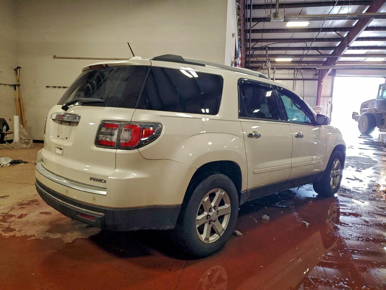 2014 GMC ACADIA SLE photo 3