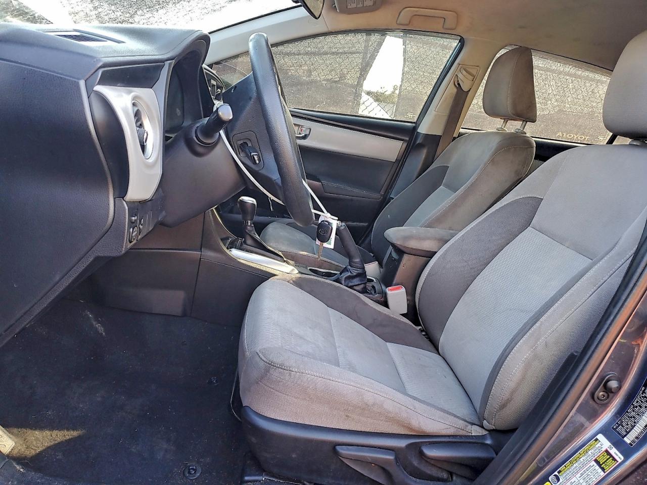 2018 TOYOTA COROLLA L photo 7