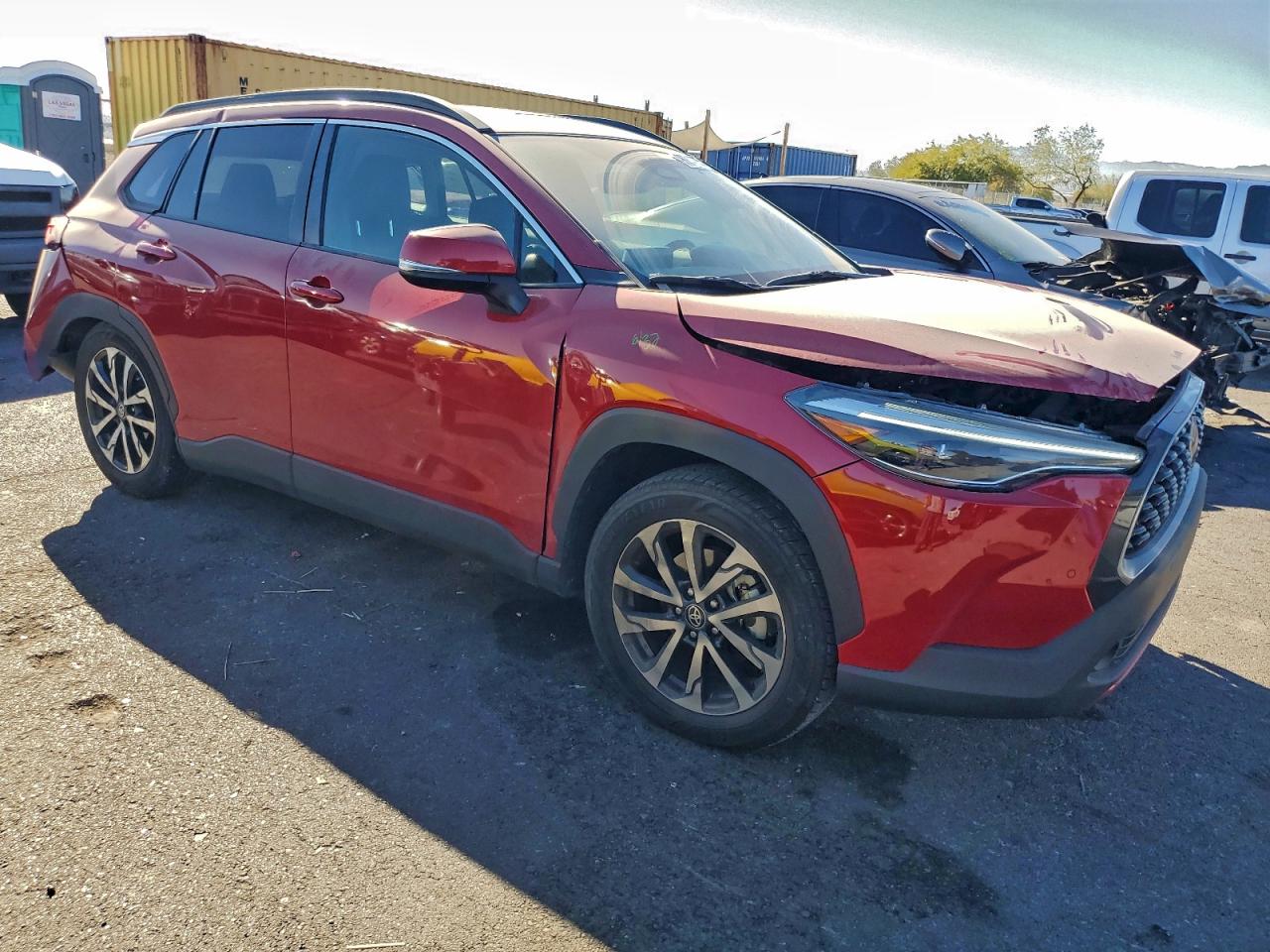 2024 TOYOTA COROLLA CROSS XLE photo 4
