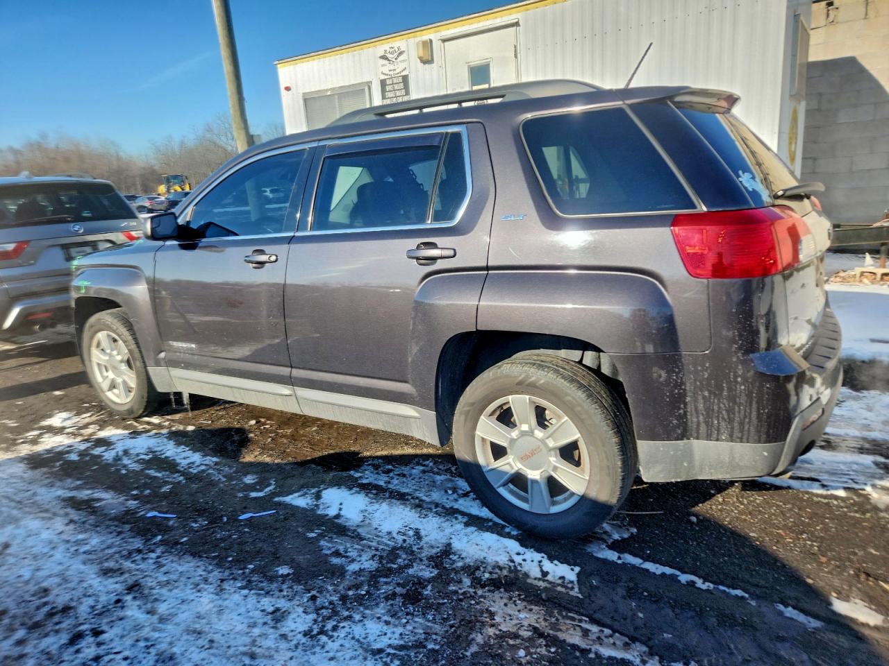 2013 GMC TERRAIN SLT photo 2