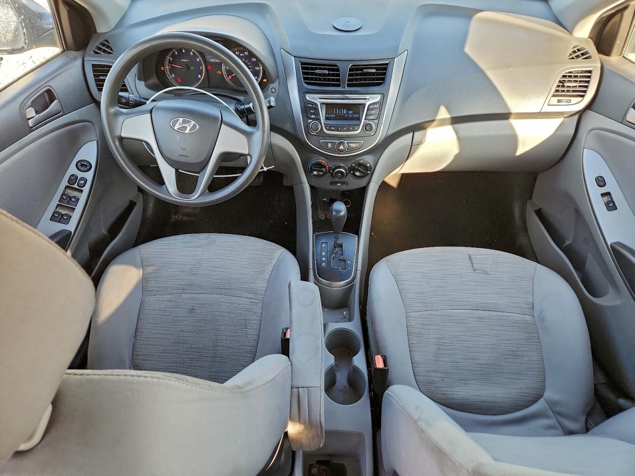 2016 HYUNDAI ACCENT SE photo 8