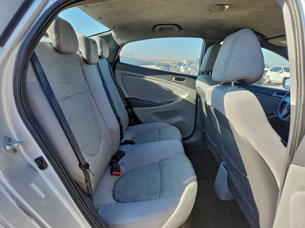 2016 HYUNDAI ACCENT SE photo 10