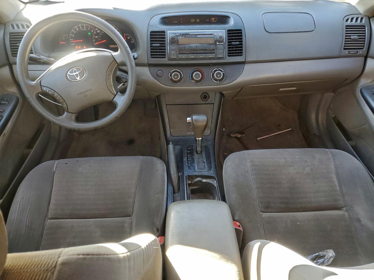 2005 TOYOTA CAMRY LE photo 8