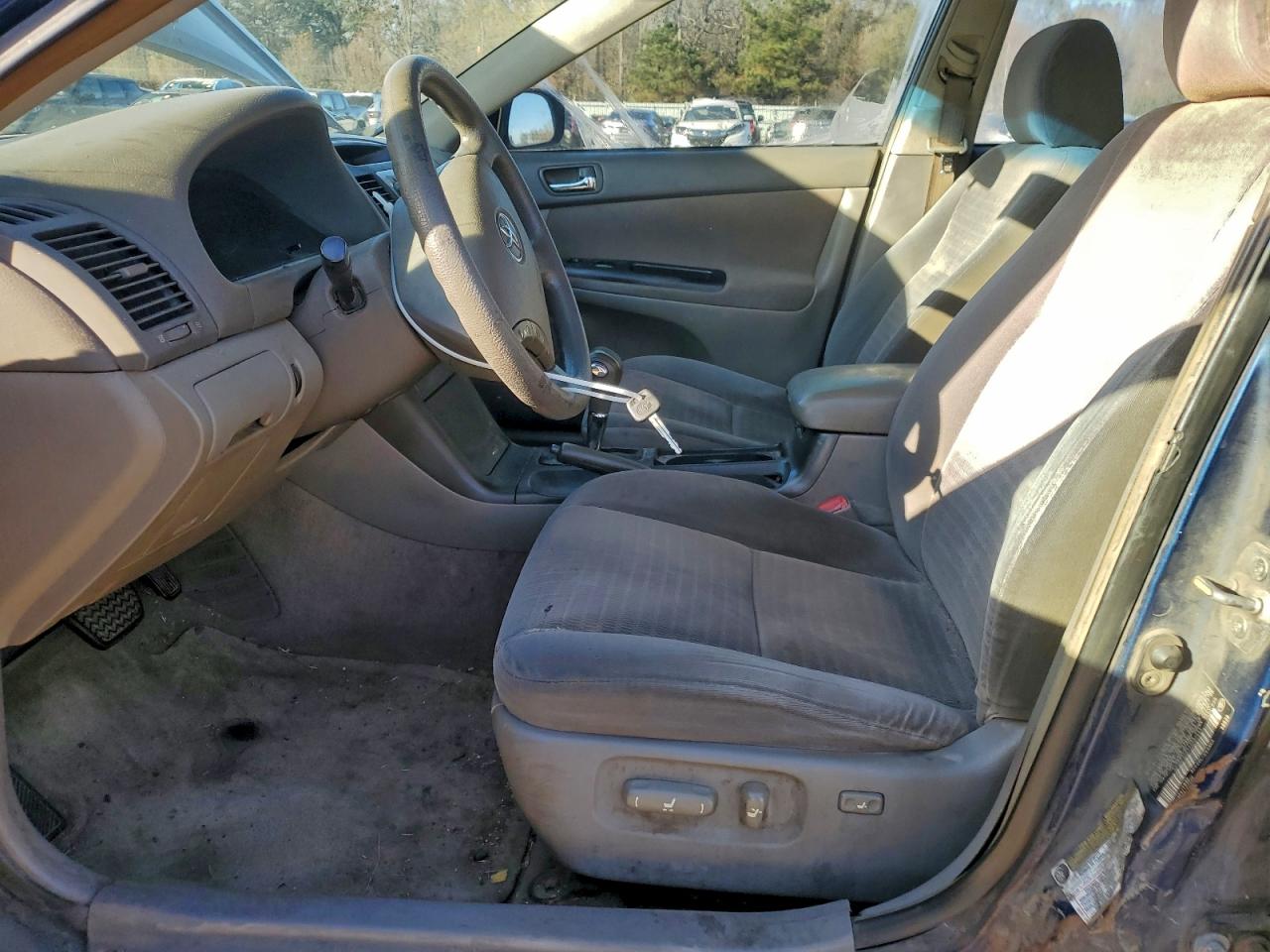 2005 TOYOTA CAMRY LE photo 7