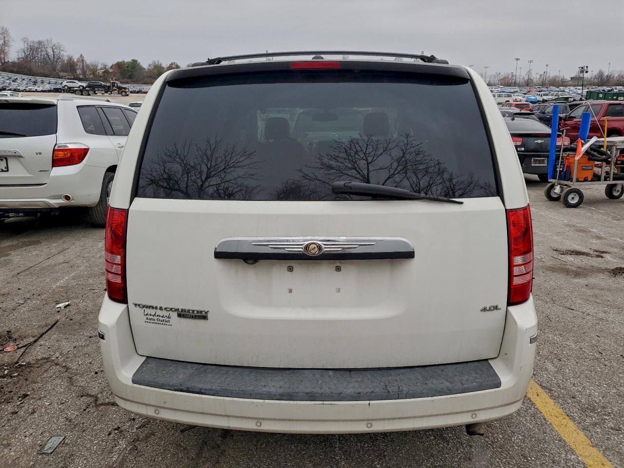 2008 CHRYSLER TOWN & COUNTRY LIMITED photo 6
