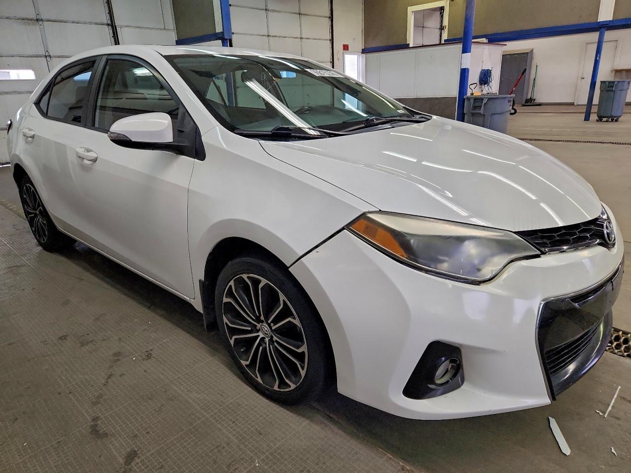 2015 TOYOTA COROLLA L photo 4