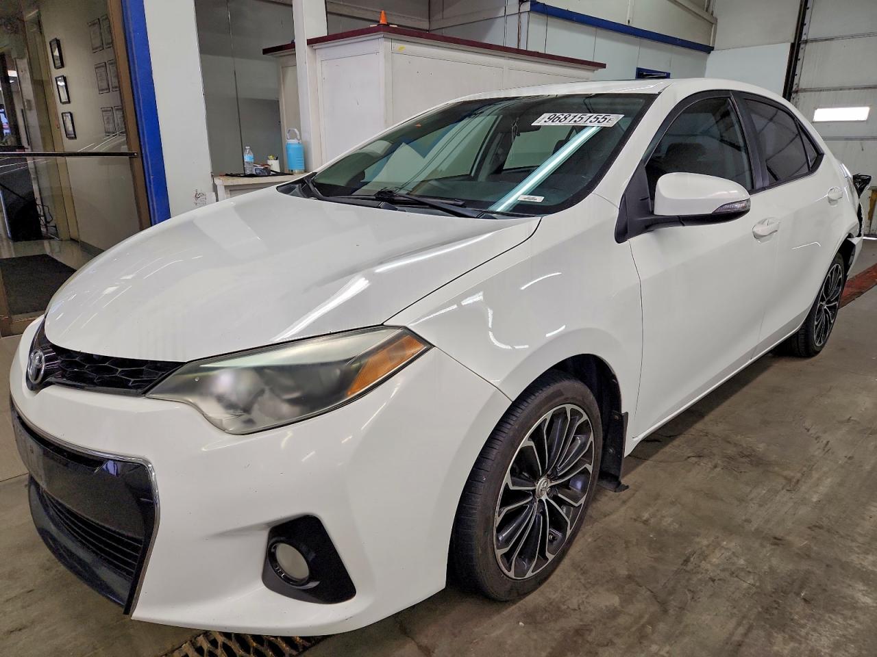2015 TOYOTA COROLLA