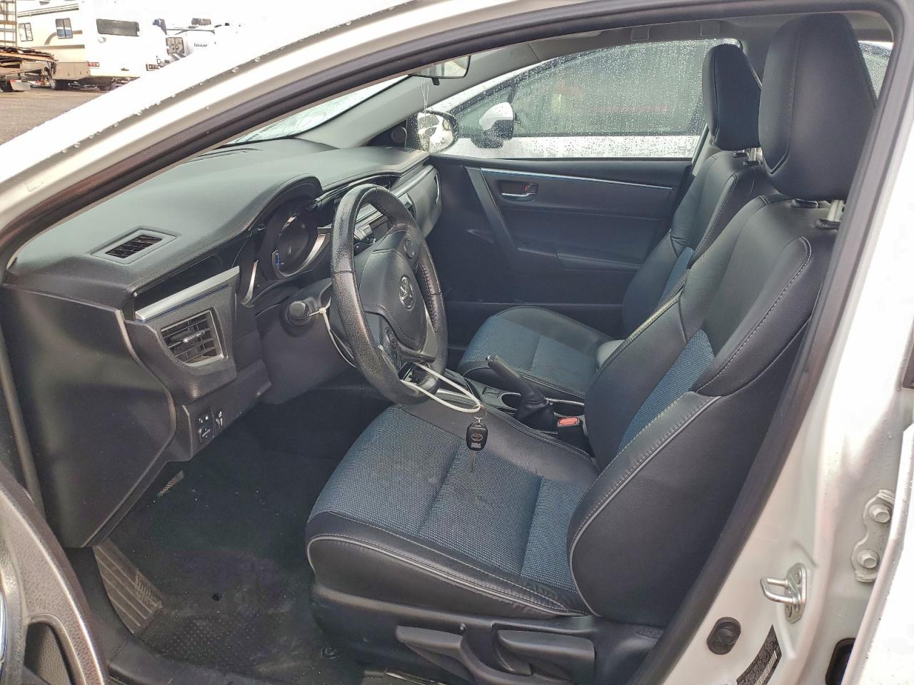 2015 TOYOTA COROLLA L photo 7