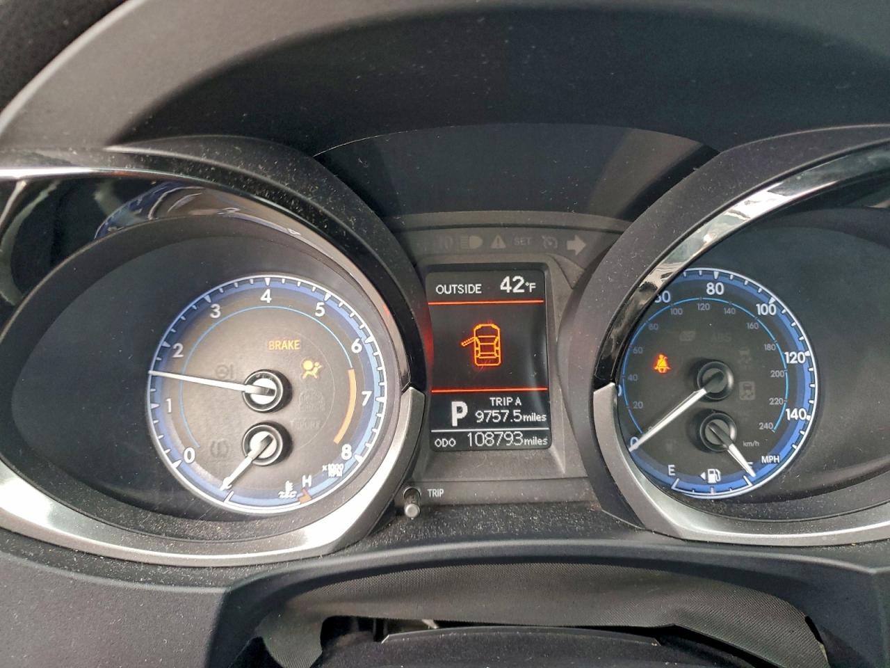 2015 TOYOTA COROLLA L photo 9