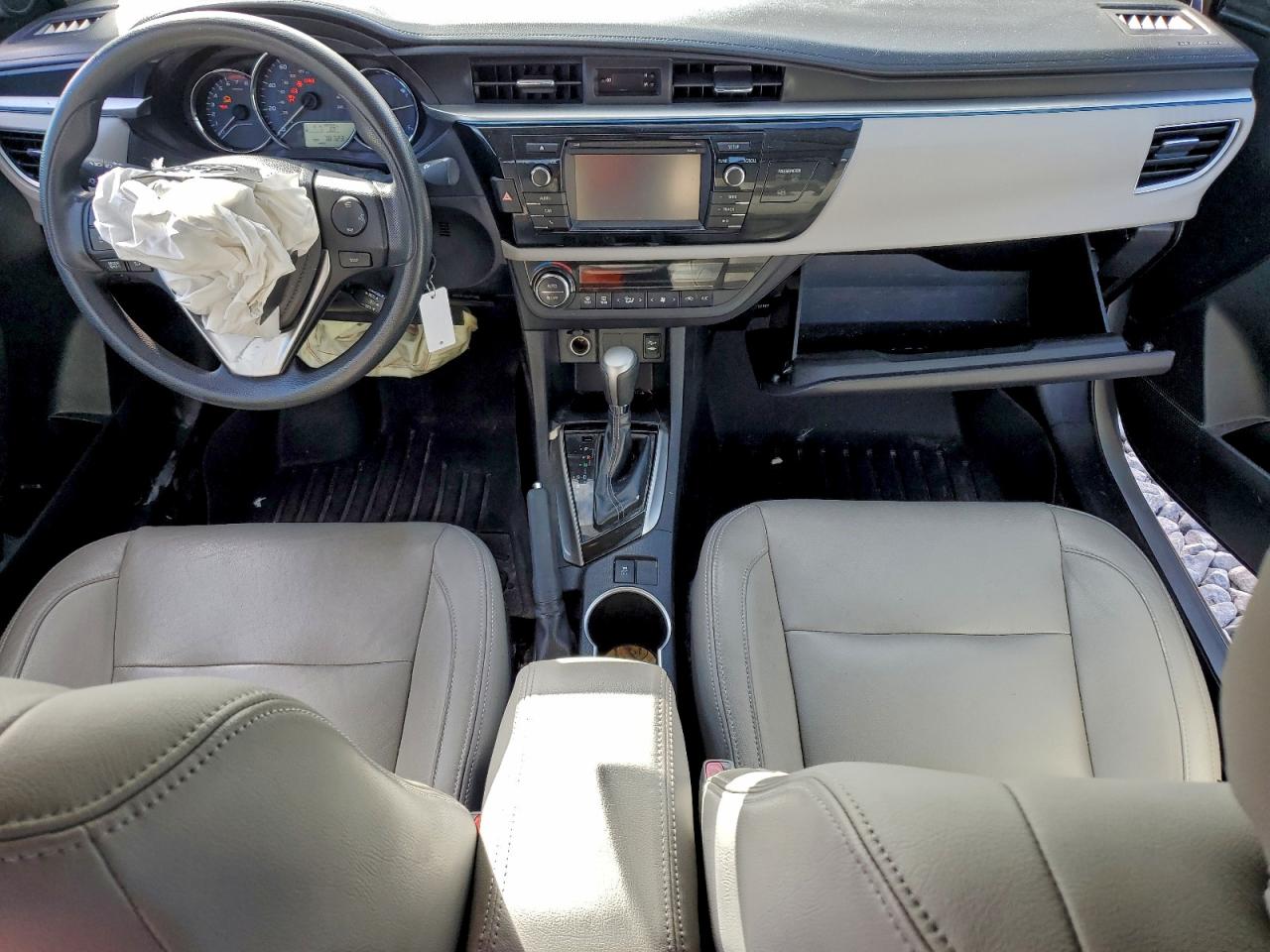 2014 TOYOTA COROLLA L photo 8