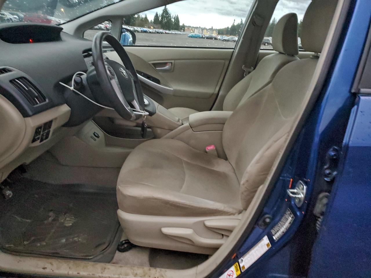 2010 TOYOTA PRIUS photo 7