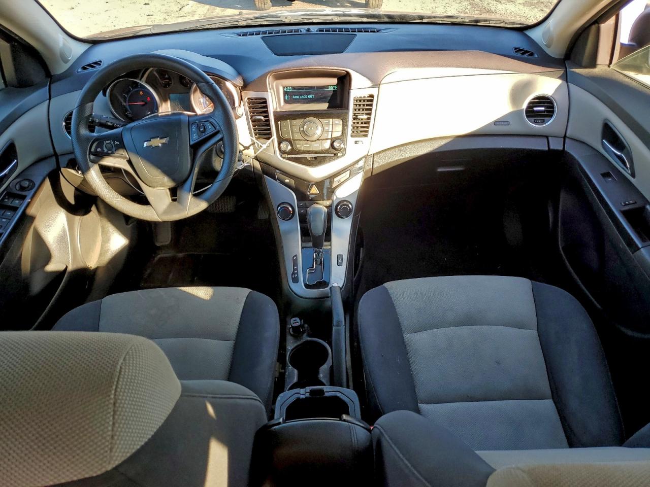 2015 CHEVROLET CRUZE LS photo 8