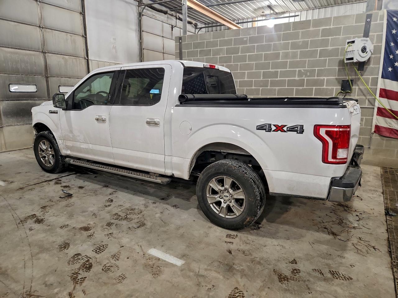 2015 FORD F150 SUPERCREW photo 2