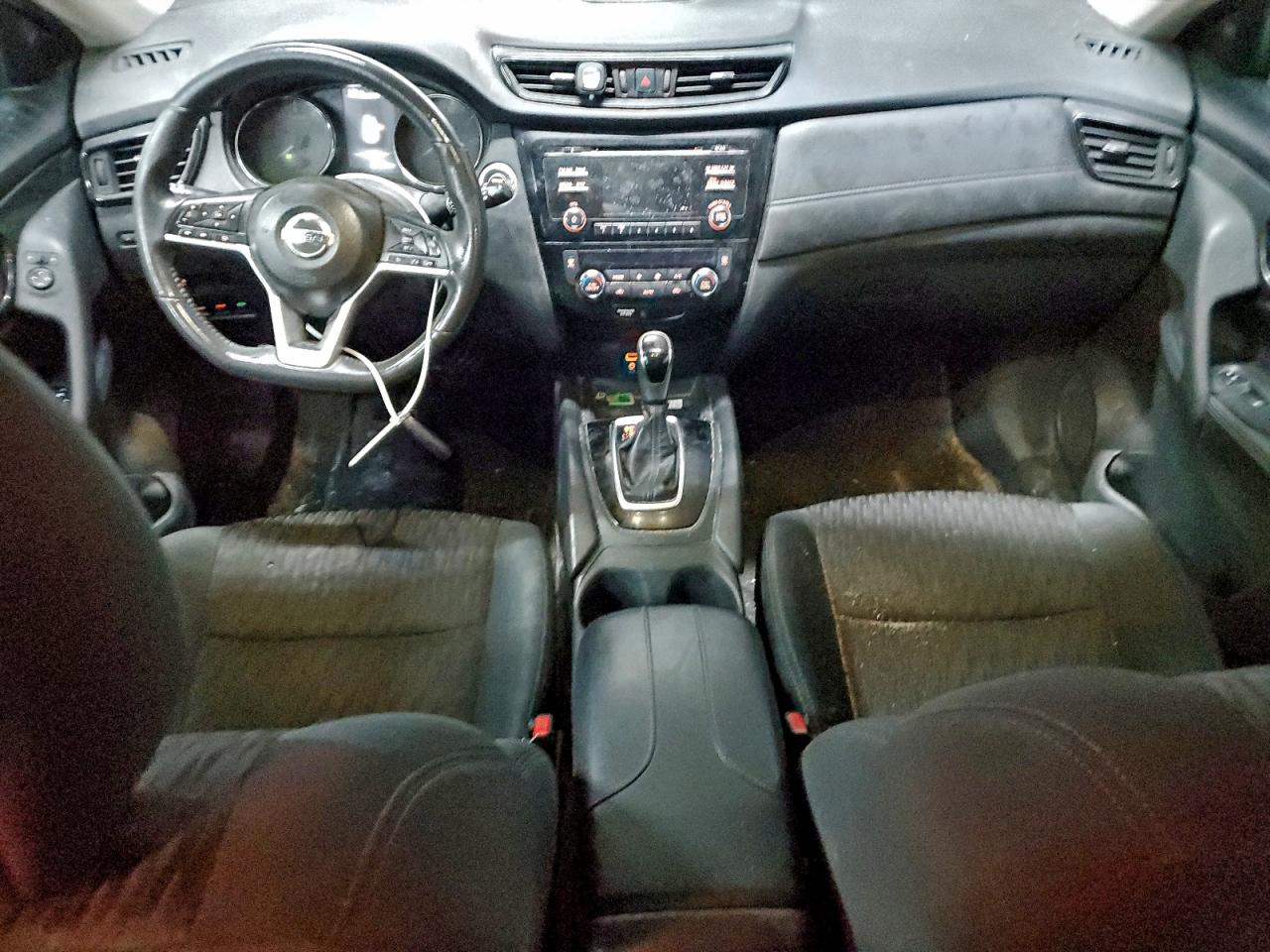 2017 NISSAN ROGUE SV photo 8