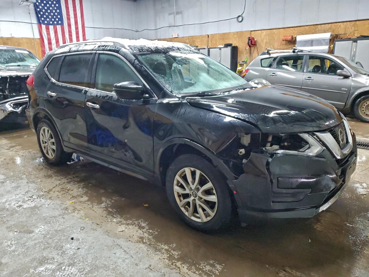 2017 NISSAN ROGUE SV photo 4
