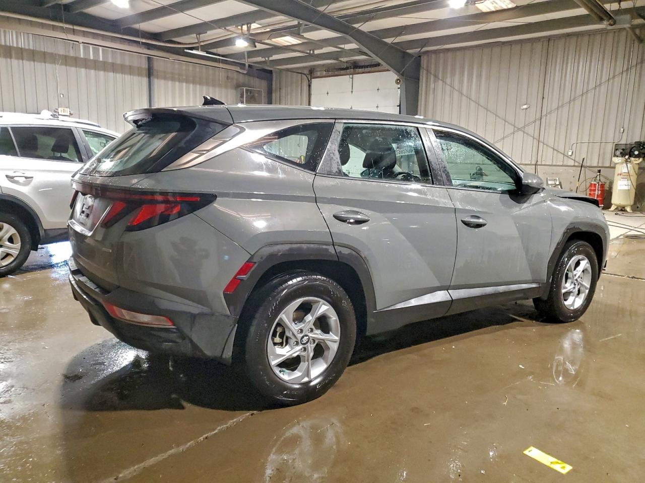 2024 HYUNDAI TUCSON SE photo 3