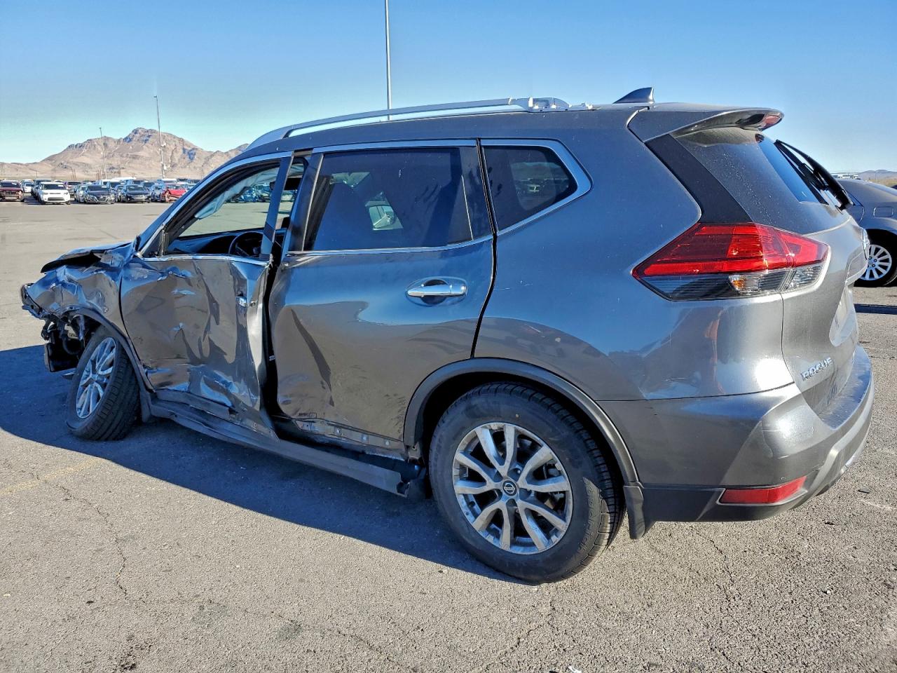 2017 NISSAN ROGUE S photo 2