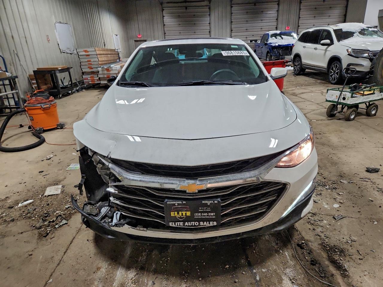 2024 CHEVROLET MALIBU LT photo 5