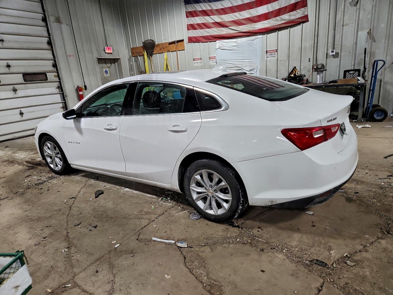 2024 CHEVROLET MALIBU LT photo 2