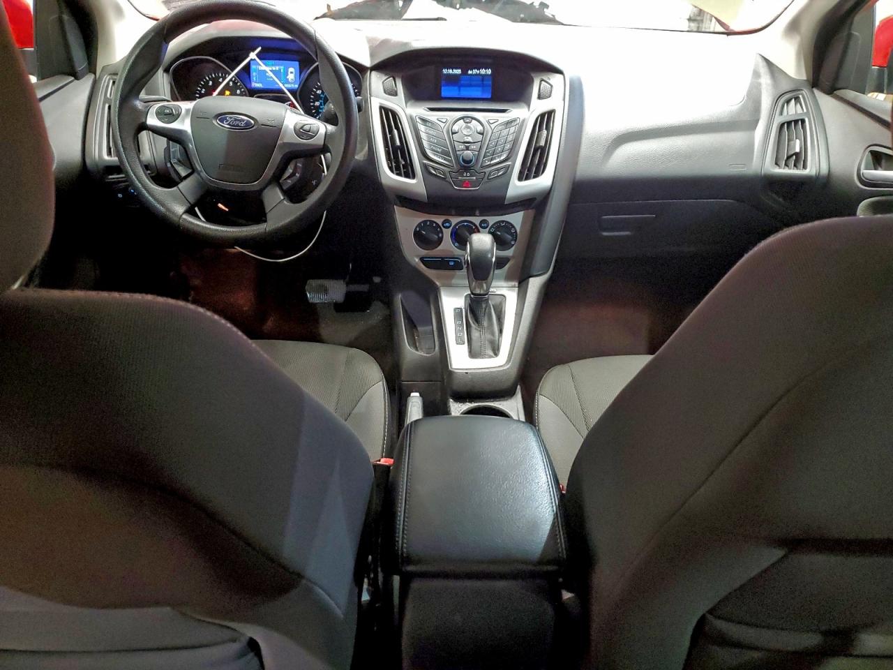 2013 FORD FOCUS SE photo 8