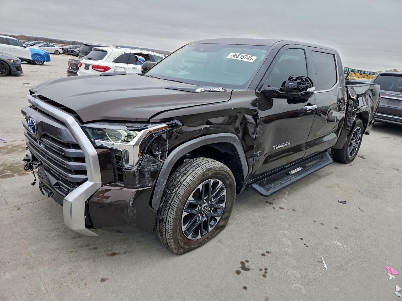 2024 TOYOTA TUNDRA