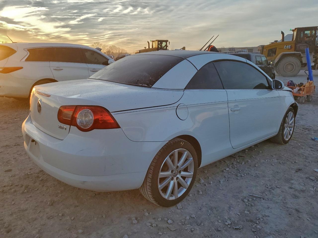 2007 VOLKSWAGEN EOS 2.0T LUXURY photo 3