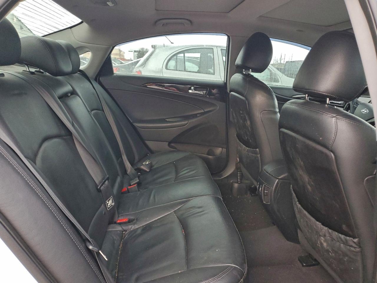 2012 HYUNDAI SONATA SE photo 10