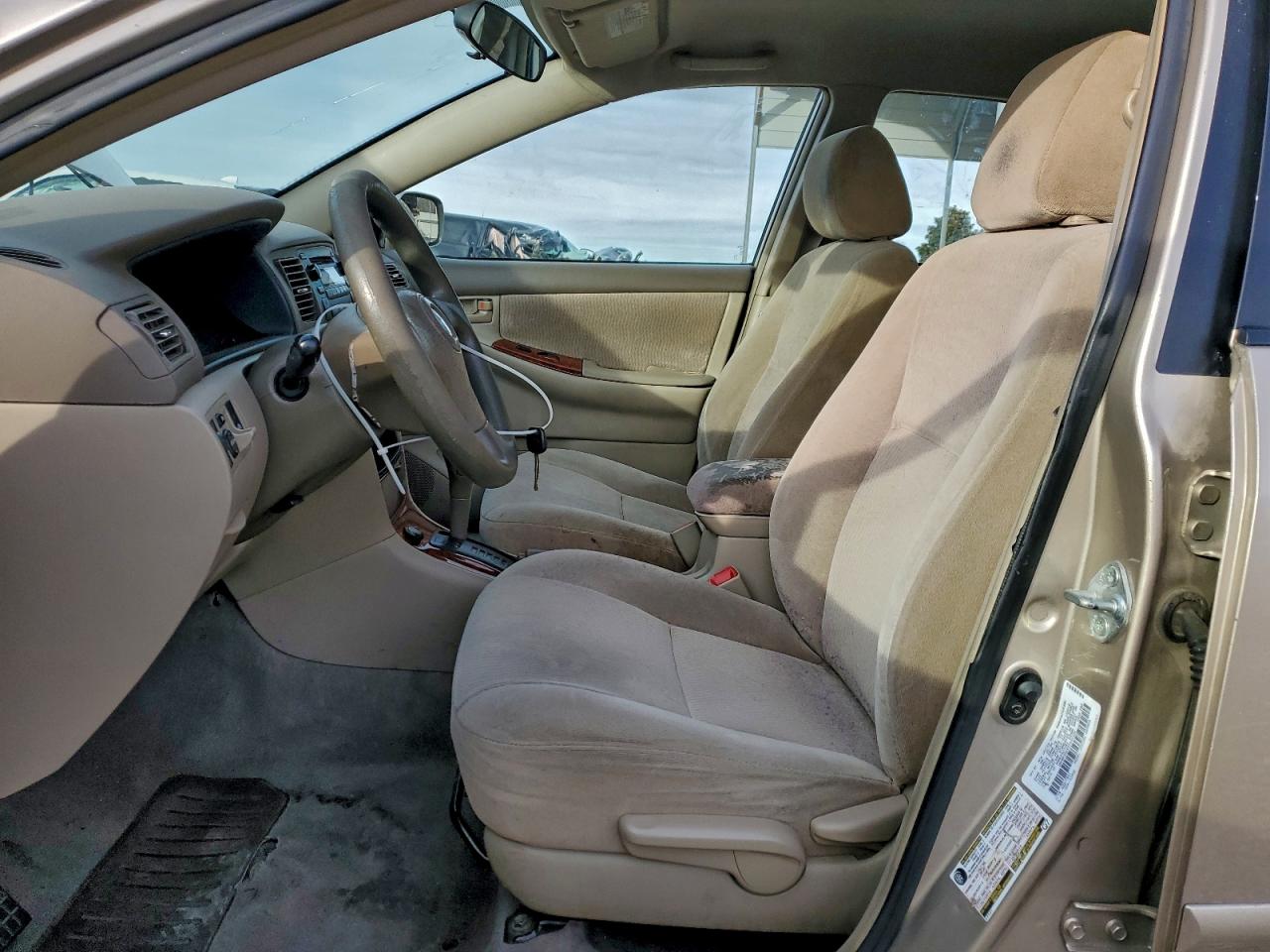 2005 TOYOTA COROLLA CE photo 7